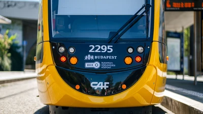 Már a 40. új CAF-villamos is utasokat szállít Budapesten