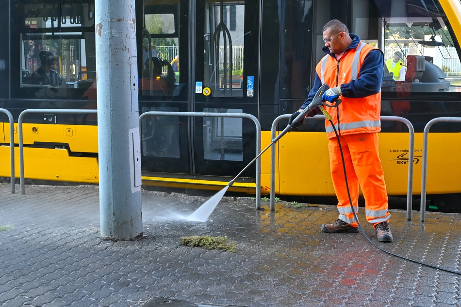 Köztisztasági és közrendvédelmi akció a Lehel téren